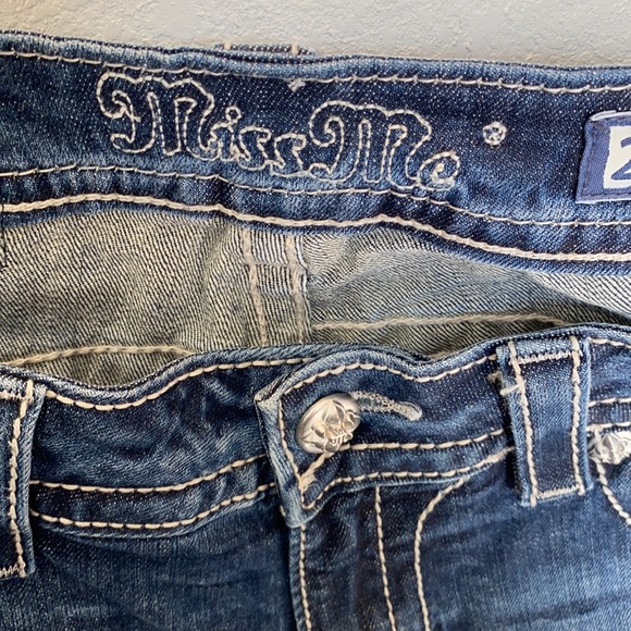 Miss Me Women’s size 29 Boot Cut Jeans - Picture 4 of 7